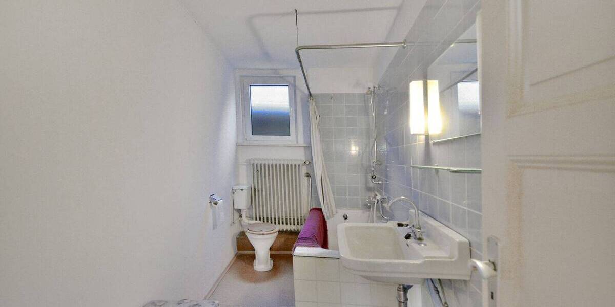 Mehrfamilienhaus, Wohnhaus Wolfhagen - 9 Zimmer, 258 m&sup2;, 180.000&euro; | Angebot:26763338