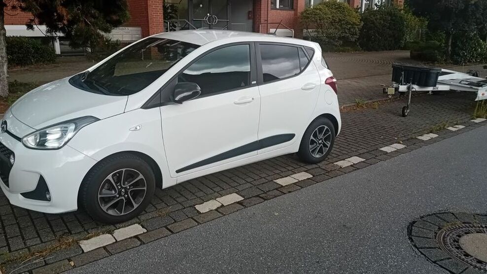 i10