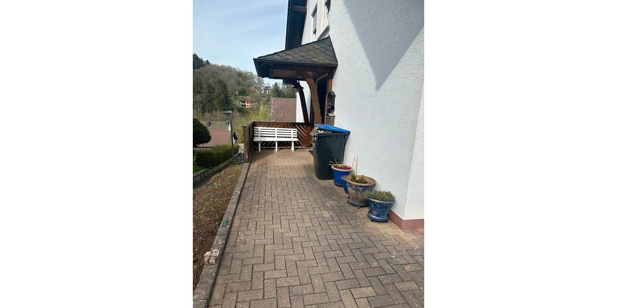 Dachgeschoßwohnung Birresborn - 3 Zimmer, 93 m&sup2;, 600&euro; | Angebot:26131762