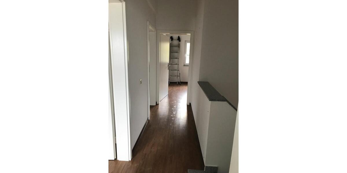 Reihenhaus Gummersbach - 4 Zimmer, 100 m&sup2;, 1.150&euro; | Angebot:26302192