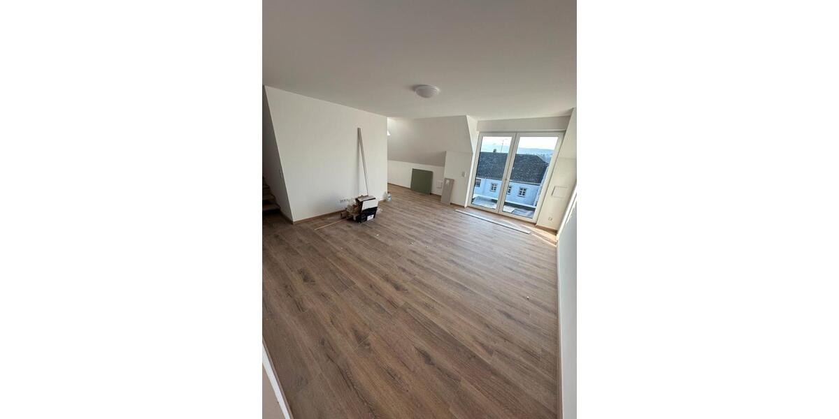 Maisonettenwohnung Osburg - 3.5 Zimmer, 130 m&sup2;, 1.300&euro; | Angebot:26636352
