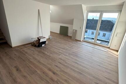 Wohnung Osburg - 3.5 Zimmer, 130 m&sup2;, 1.300&euro; | Angebot:26636352