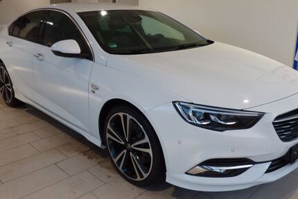 Opel Insignia 99.999 km 17.999 &euro; Ahorntal 95491