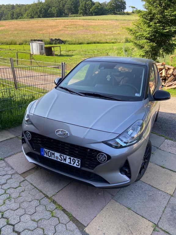 i10