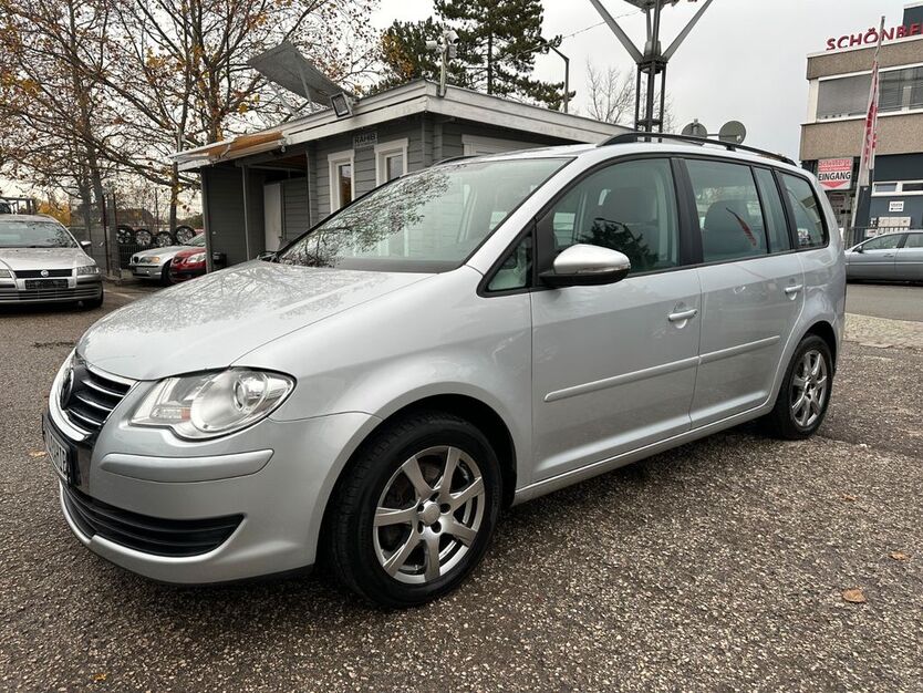 VW Touran 234.000 km 4.450 € Nürnberg 90431