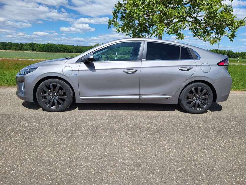 IONIQ