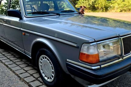 Volvo 240 281.000 km 7.490 &euro; Wolfhagen 34466