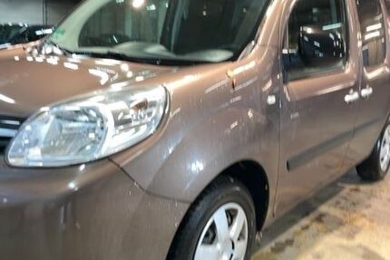 Renault Kangoo 122.300 km 9.630 &euro; Bremen 28215