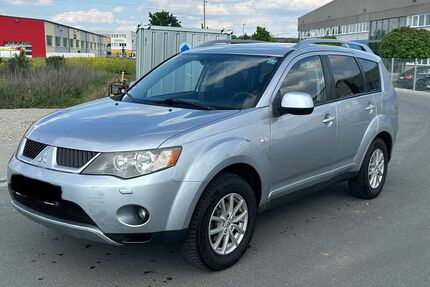 Mitsubishi Outlander 256.000 km 3.290 &euro; München 81827