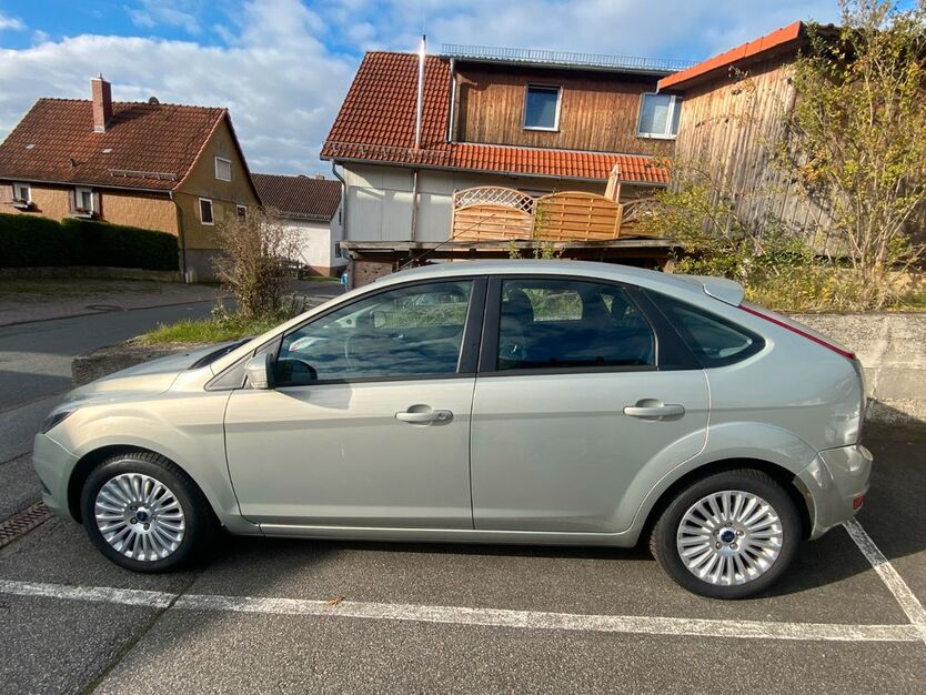 Ford Focus 79.000 km 5.900 € Wald-Michelbach 69483
