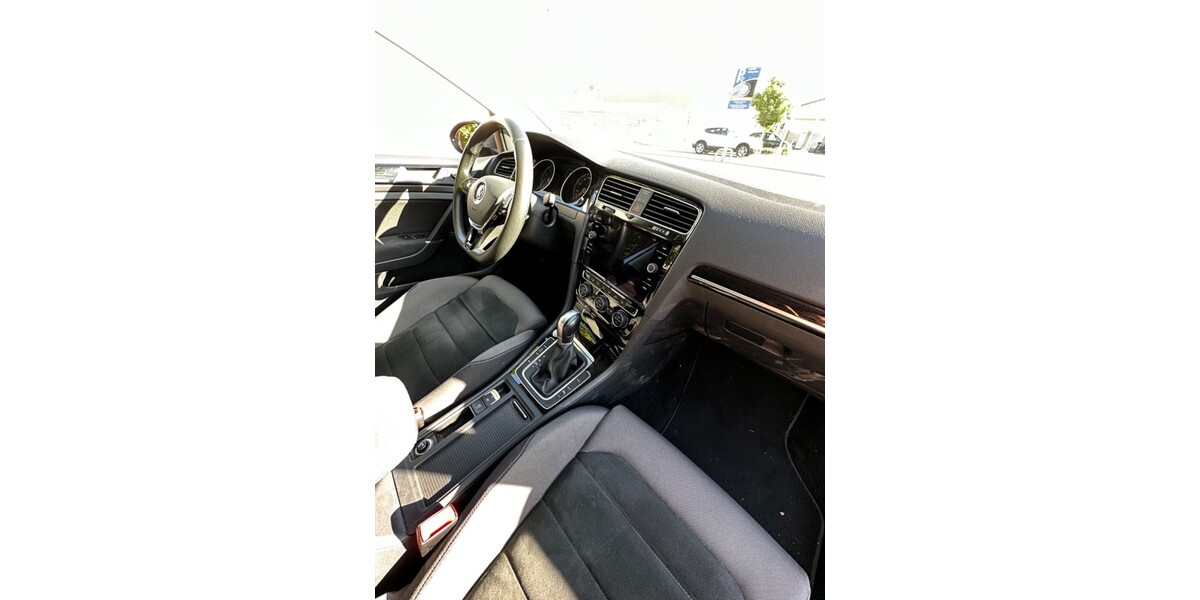 VW Golf 76.200 km 24.100 € Mannheim 68159