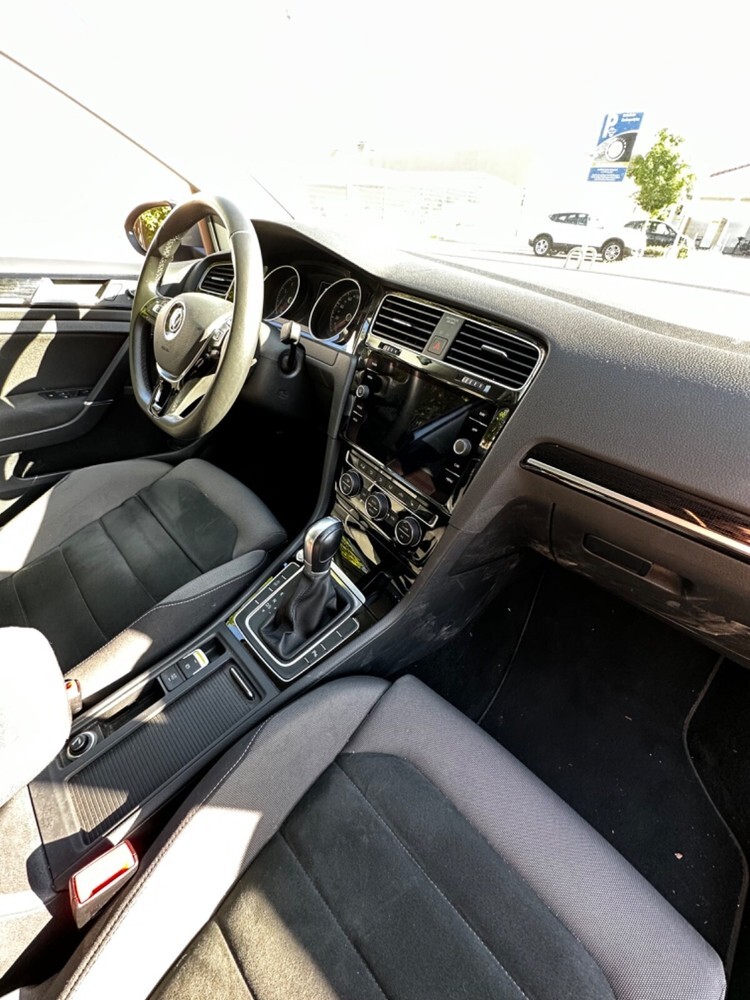 VW Golf 76.200 km 24.100 € Mannheim 68159