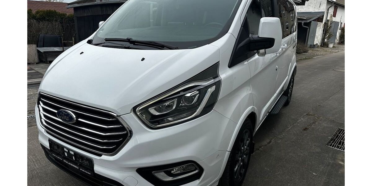 Ford Tourneo Custom 195.472 km 22.999 &euro; Schönefeld/ OT Großziethen 12529