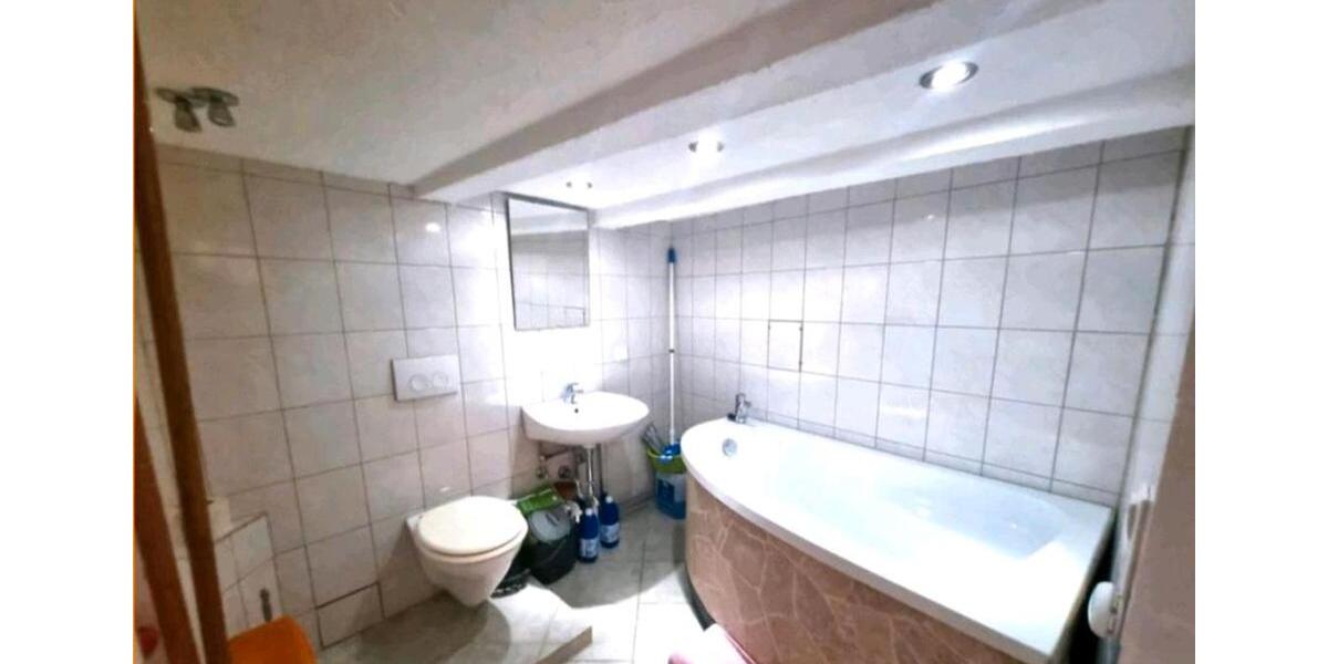 Reihenhaus Wiehl - 6 Zimmer, 150 m&sup2;, 140.000&euro; | Angebot:27083646