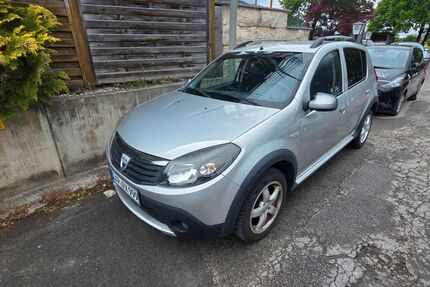 Dacia Sandero 182.500 km 2.750 &euro; Garmisch-Partenkirchen 82467