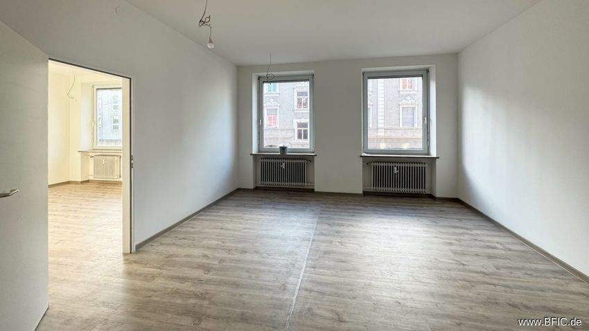 Gewerbeobjekt Fürstenfeldbruck - 9 Zimmer, 228 m&sup2;, 3.420&euro; | Angebot:25699499