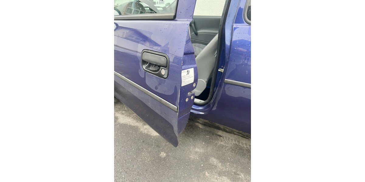 Opel Corsa B 67.000 km 2.250 &euro; Bergisch Gladbach 51465