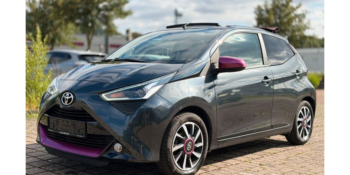 Toyota Aygo (X) 57.750 km 10.700 &euro; Lügde 32676