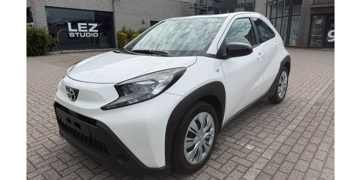 Toyota Aygo (X) 55.441 km 11.980 &euro; Bad Bentheim 48455