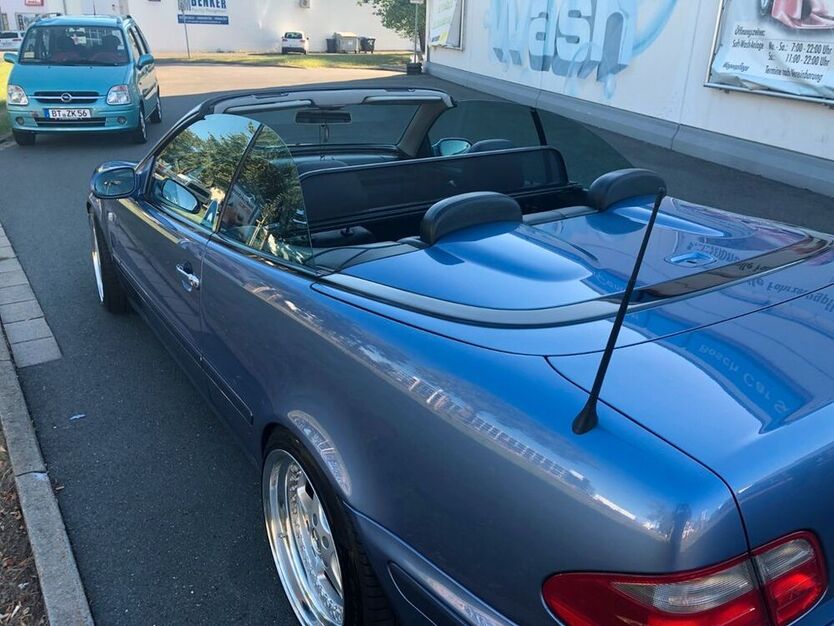 230