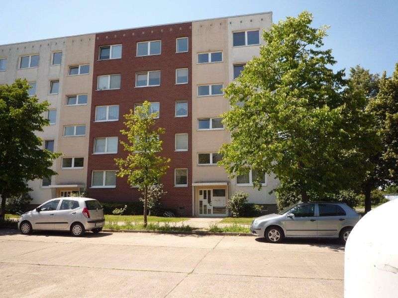 Wohnung zum Mieten in Schwerin 300 € 44.6 m²