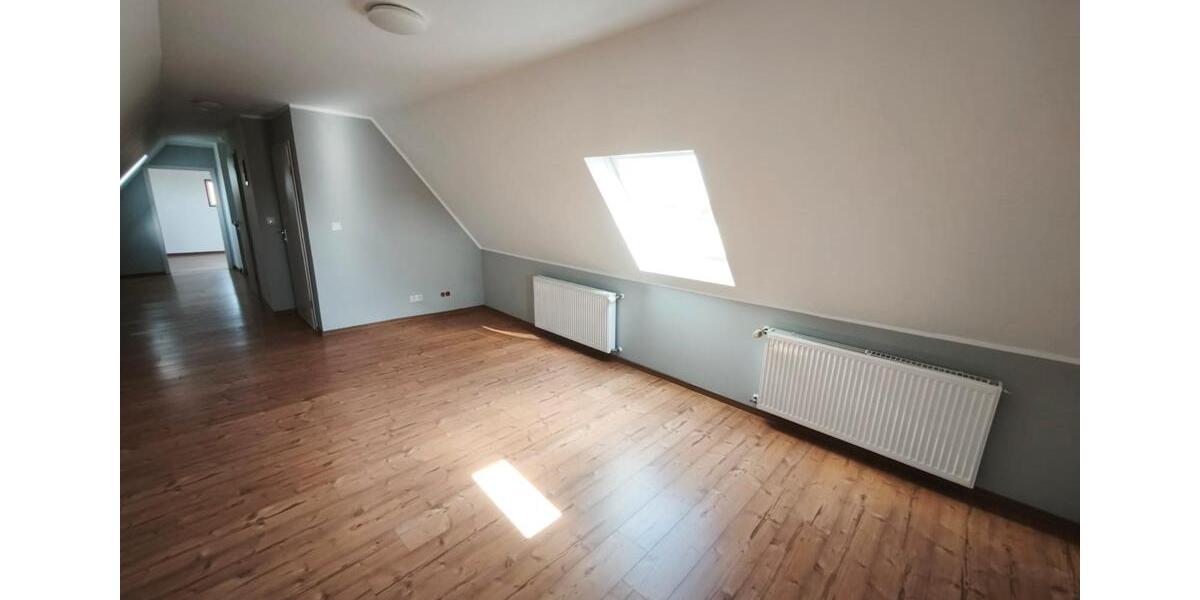 Dachgeschoßwohnung Bunde - 2 Zimmer, 60 m&sup2;, 600&euro; | Angebot:26285929