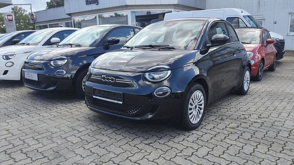 Fiat 500e 9.982 km 23.999 € Massen 03238