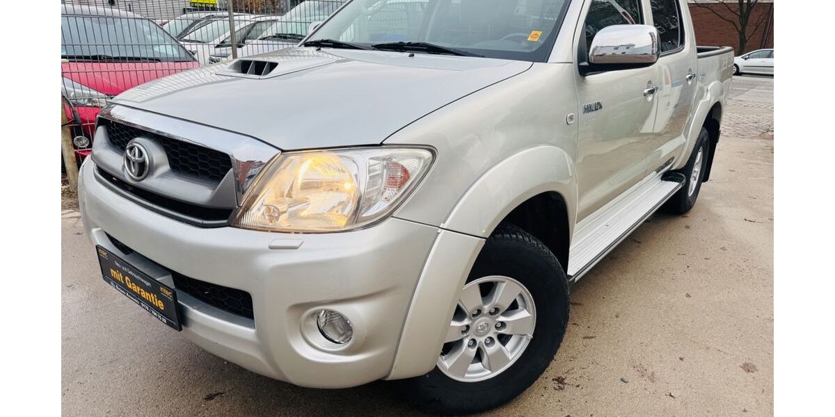 Toyota Hilux 66.000 km 20.300 &euro; Hamburg 20537