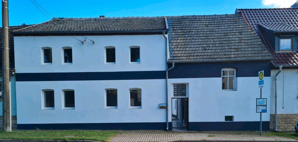 Reihenhaus Allstedt - 7 Zimmer, 140 m&sup2;, 70.000&euro; | Angebot:25909095