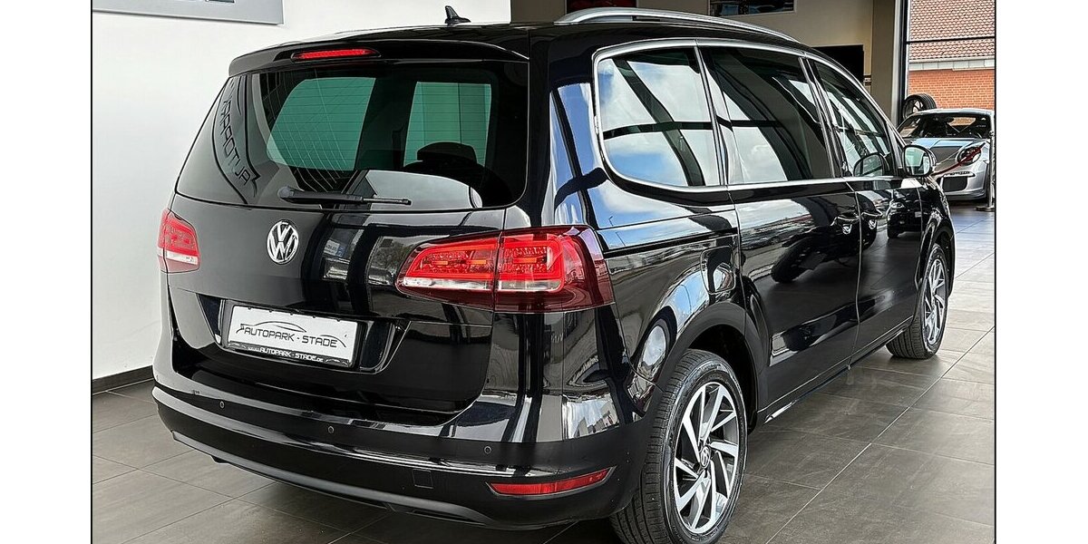 VW Sharan 2.0 TDI Pano ACC elektrische Türen Ass 135.000 km 21.799 &euro; Stade 21682