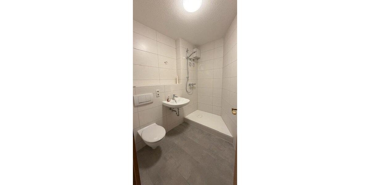 Erdgeschoßwohnung Klingenberg - 1 Zimmer, 40 m&sup2;, 280&euro; | Angebot:26135587