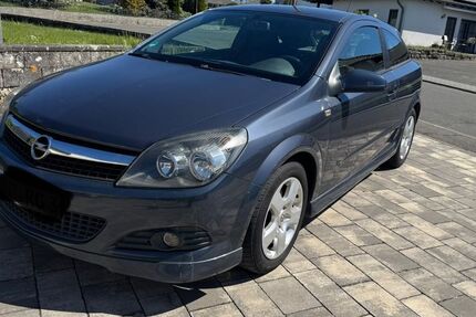 Opel Astra 174.600 km 2.699 &euro; Binsfeld 54518