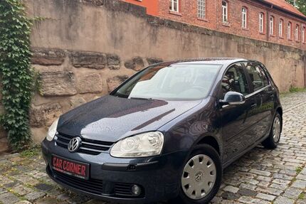 VW Golf 243.000 km 2.500 € Haag 91126