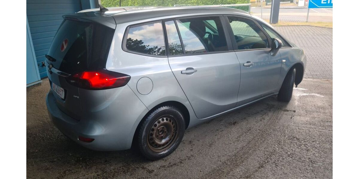 Opel Zafira 299.338 km 2.599 &euro; Nürnberg 90439