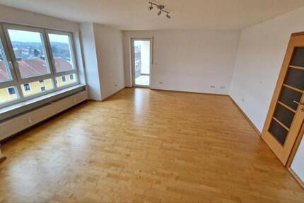 Helle 3 Zimmer Wohnung mit Balkon in Sulzbach-Rosenberg 3 zimmer