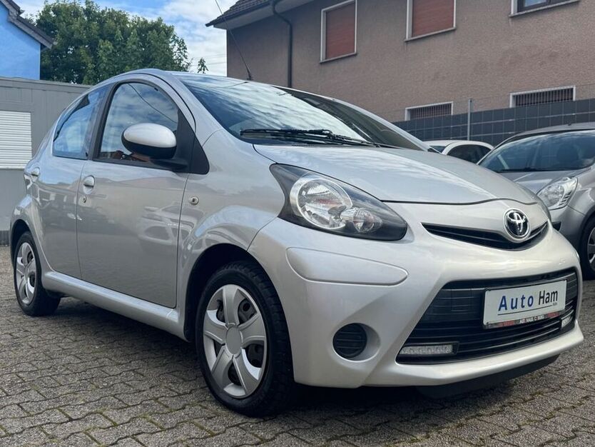 Aygo (X)