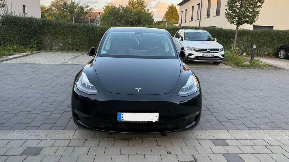 Tesla Model Y 63.000 km 33.500 &euro; Berlin 12524