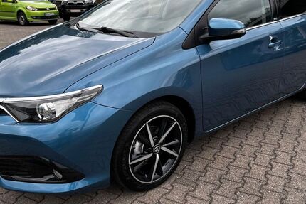 Toyota Auris 103.883 km 11.490 &euro; Suhl 98529