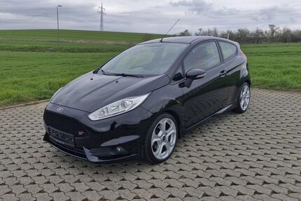 Ford Fiesta 104.000 km 9.900 &euro; Mayen 56727