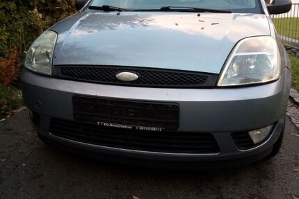 Ford Fiesta 198.800 km 890 € Zell 95239
