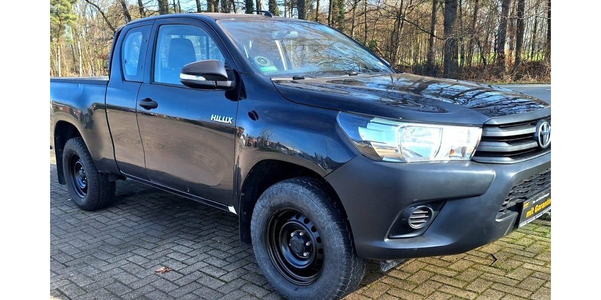 Toyota Hilux Extr.Cab Duty 4x4 Klima AHK 103.900 km 22.550 &euro; Bramsche 49565