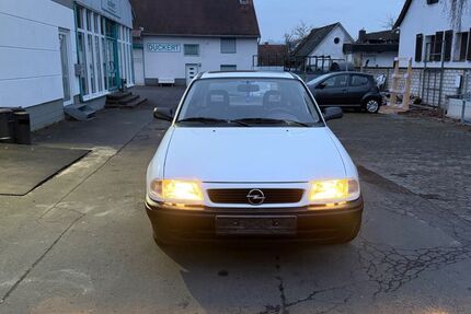 Opel Astra 62.223 km 2.599 &euro; Kirchhain 35274