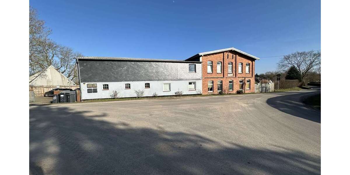 Einfamilienhaus Grevesmühlen - 10 Zimmer, 250 m&sup2;, 175.000&euro; | Angebot:25719050