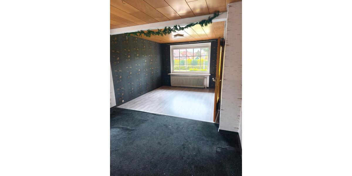 Doppelhaushälfte Nordenham - 6 Zimmer, 185 m&sup2;, 1.350&euro; | Angebot:26289314