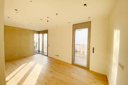 Barrierefreie 2-Zimmer-Erdgeschoss-Wohnung mit Terrasse und Garten in Gartenstadt-Trudering