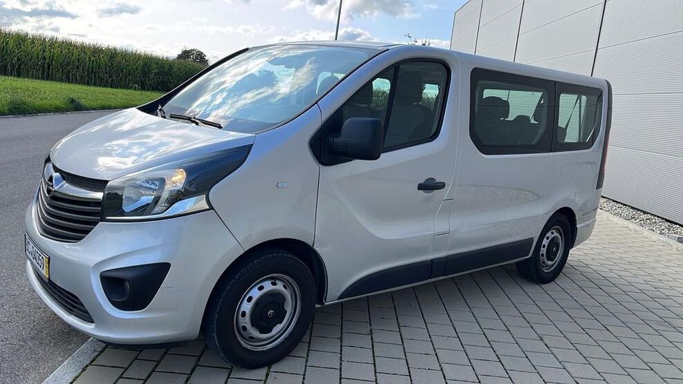 Opel Vivaro 184.000 km 10.990 € Laupheim 88471