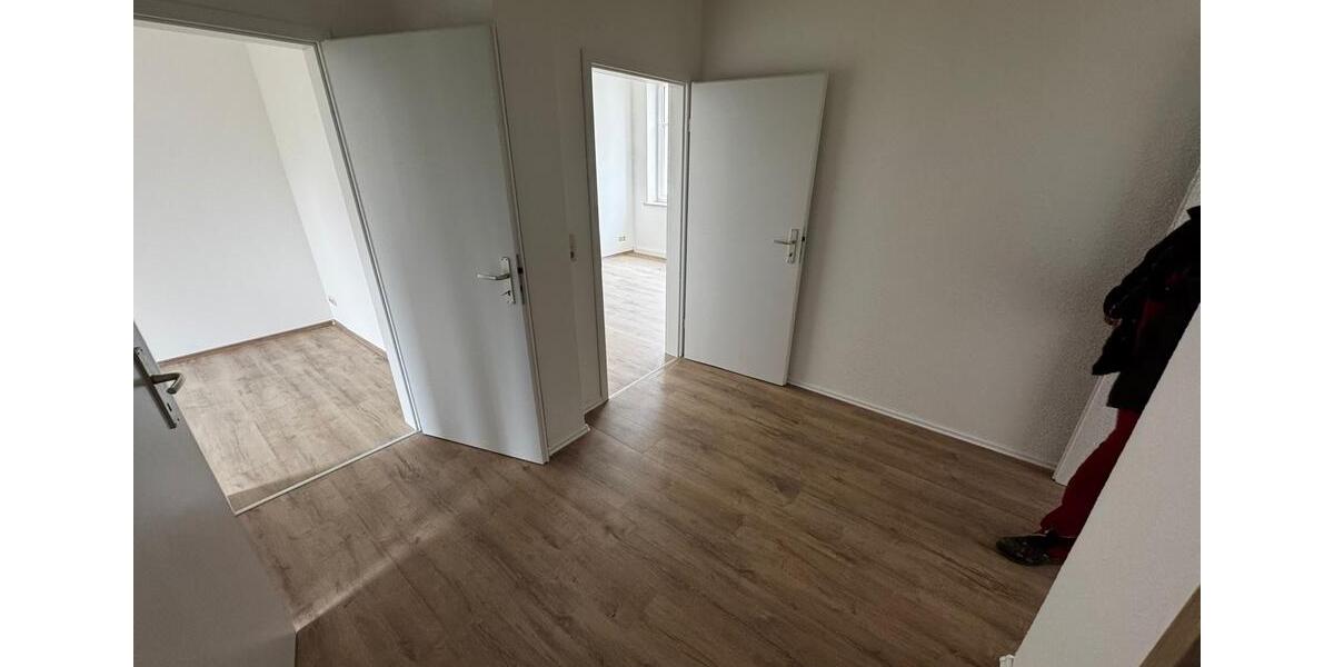 Etagenwohnung Crimmitschau - 3 Zimmer, 70 m&sup2;, 420&euro; | Angebot:26297235