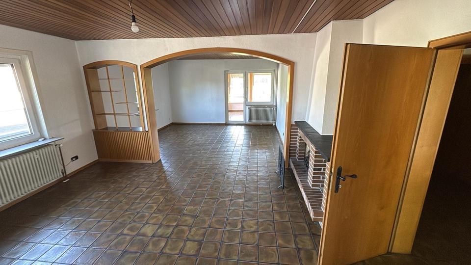 Einfamilienhaus Bad Berleburg - 6 Zimmer, 220 m&sup2;, 270.000&euro; | Angebot:26932006