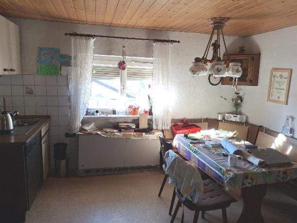 renovierungsbedürftiges, geräumiges Haus in herrlicher Waldrand- und Aussichtslage von Zwiesel 8 zimmer