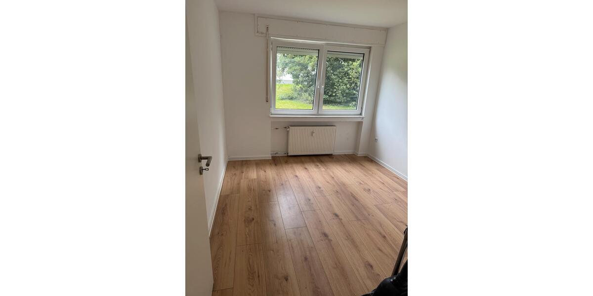 Etagenwohnung Blomberg - 4 Zimmer, 81 m&sup2;, 600&euro; | Angebot:26415601